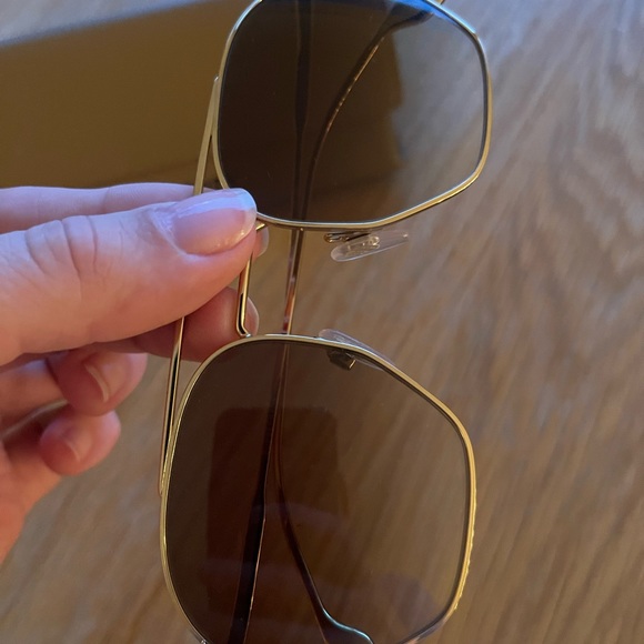 Burberry Sunglasses - Picture 4 of 4